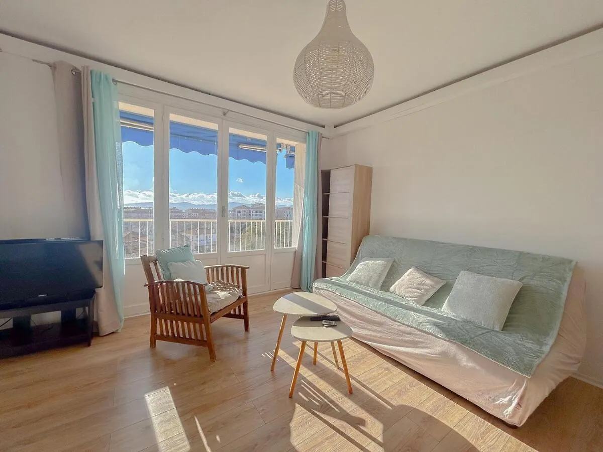 Ile D'Or Appartement Spacieux Et Confortable A 100M De La Mer Frejus France