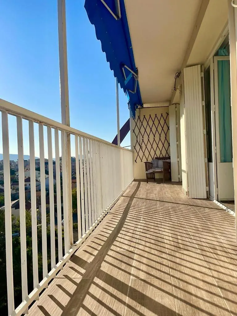 Apartment Ile D'Or Appartement Spacieux Et Confortable A 100M De La Mer Frejus France