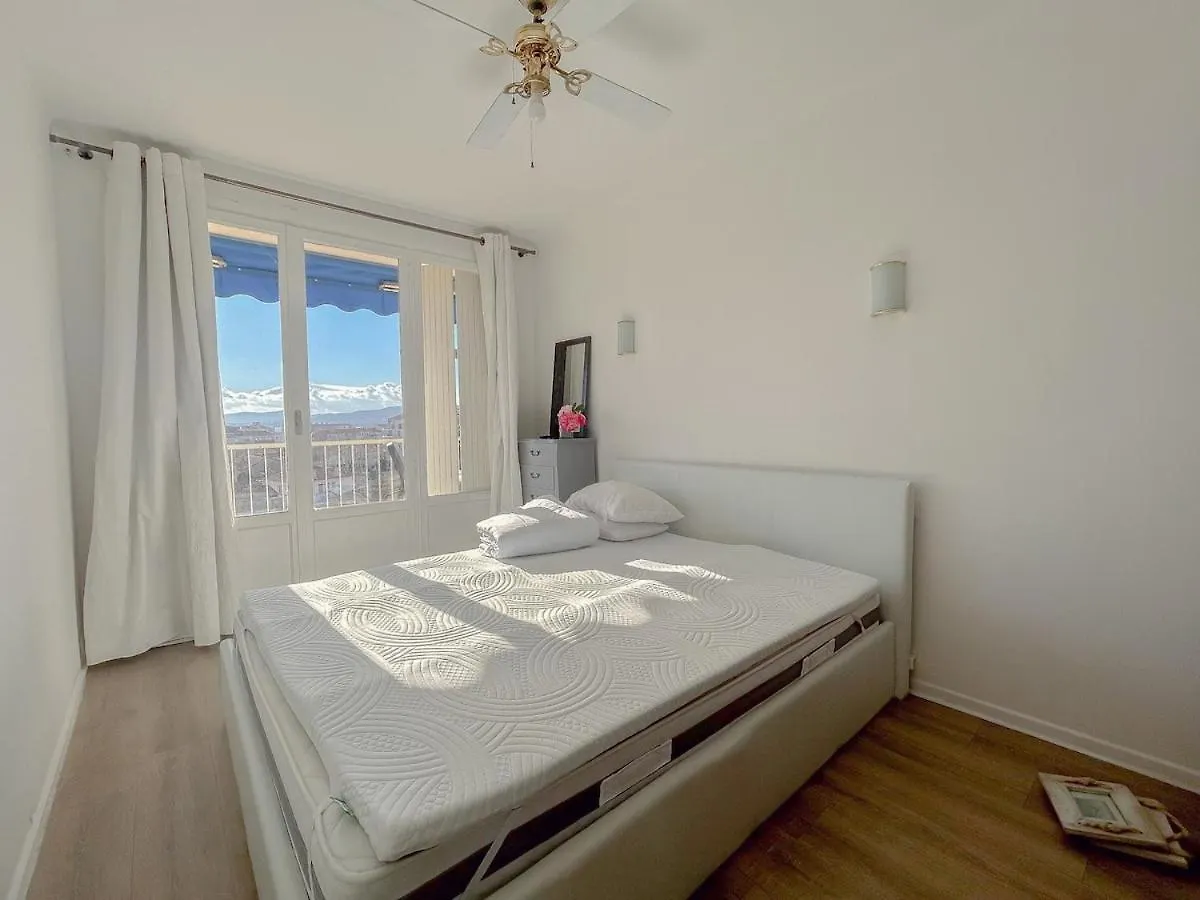 Ile D'Or Appartement Spacieux Et Confortable A 100M De La Mer Frejus Apartment